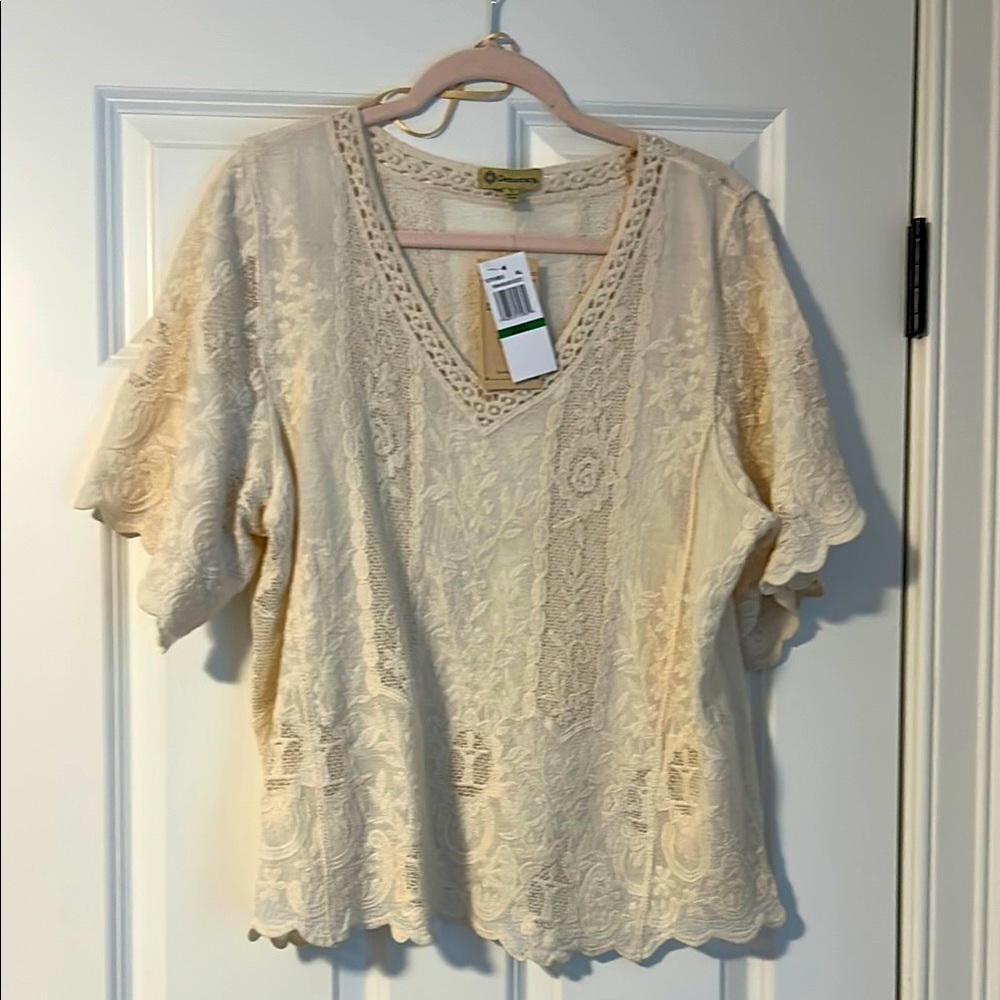 Democracy cream lace top new with tags size large.